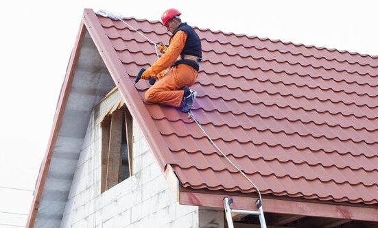 Roofing Contractors Near Me and How to Find Reliable Services in Your Area