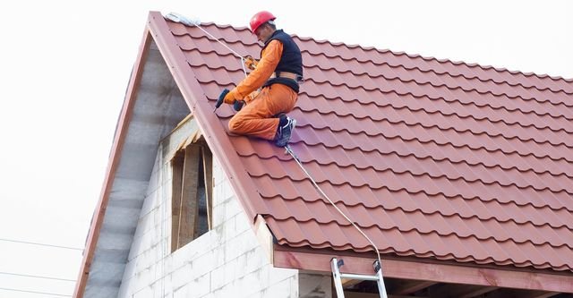 Roofing Contractors Near Me and How to Find Reliable Services in Your Area