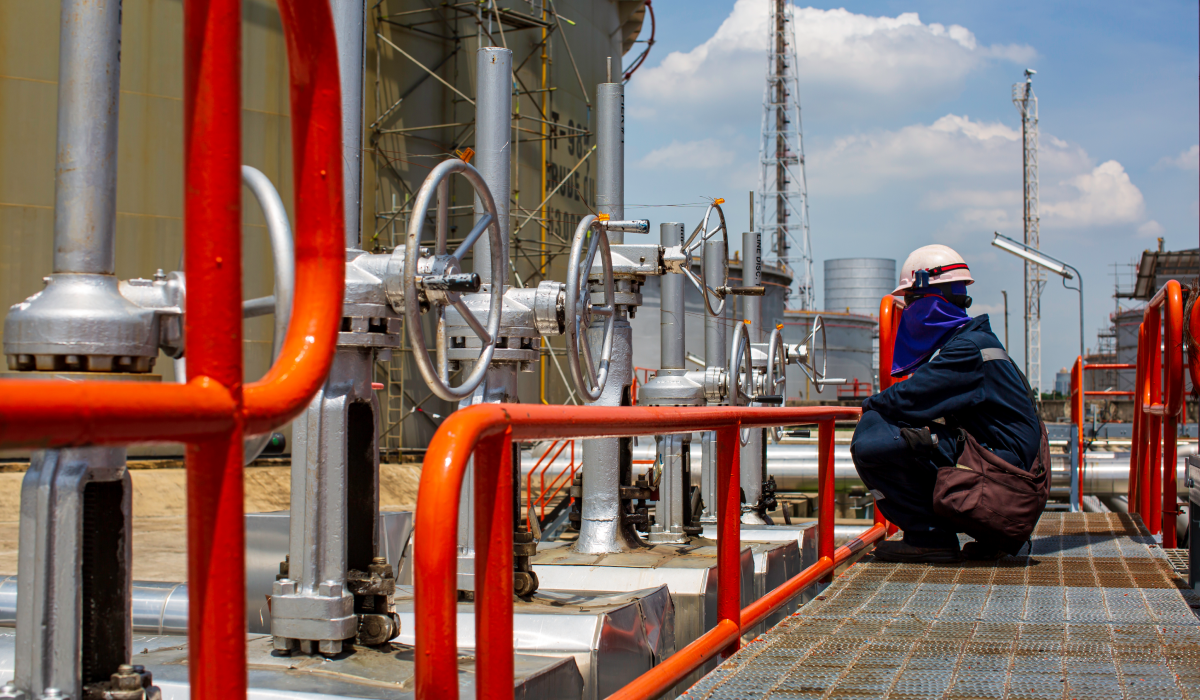 Optimizing Efficiency and Longevity in Oil and Gas Equipment Maintenance and Repairs