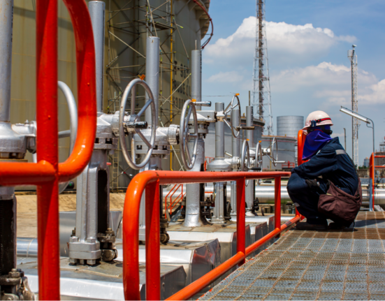 Optimizing Efficiency and Longevity in Oil and Gas Equipment Maintenance and Repairs