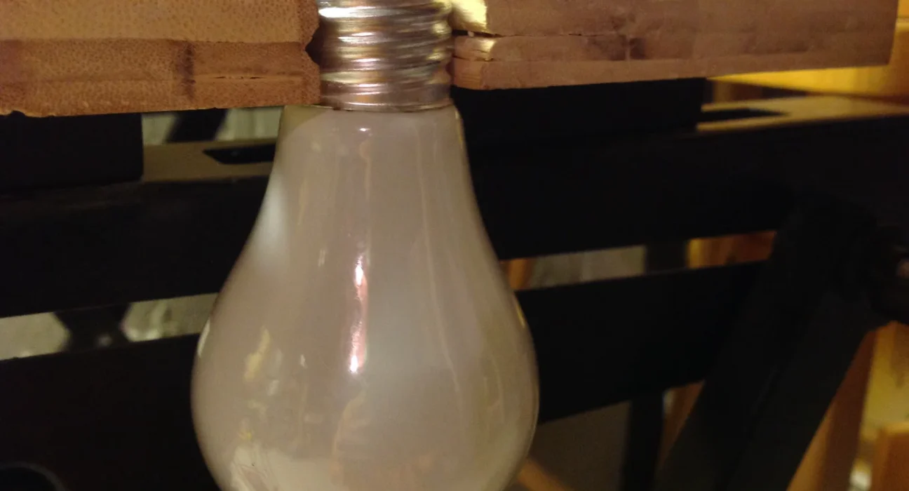 Uncover Simple Tricks to Recognize Original Bulb Holders and Avoid Purchasing Unsafe Fake Versions