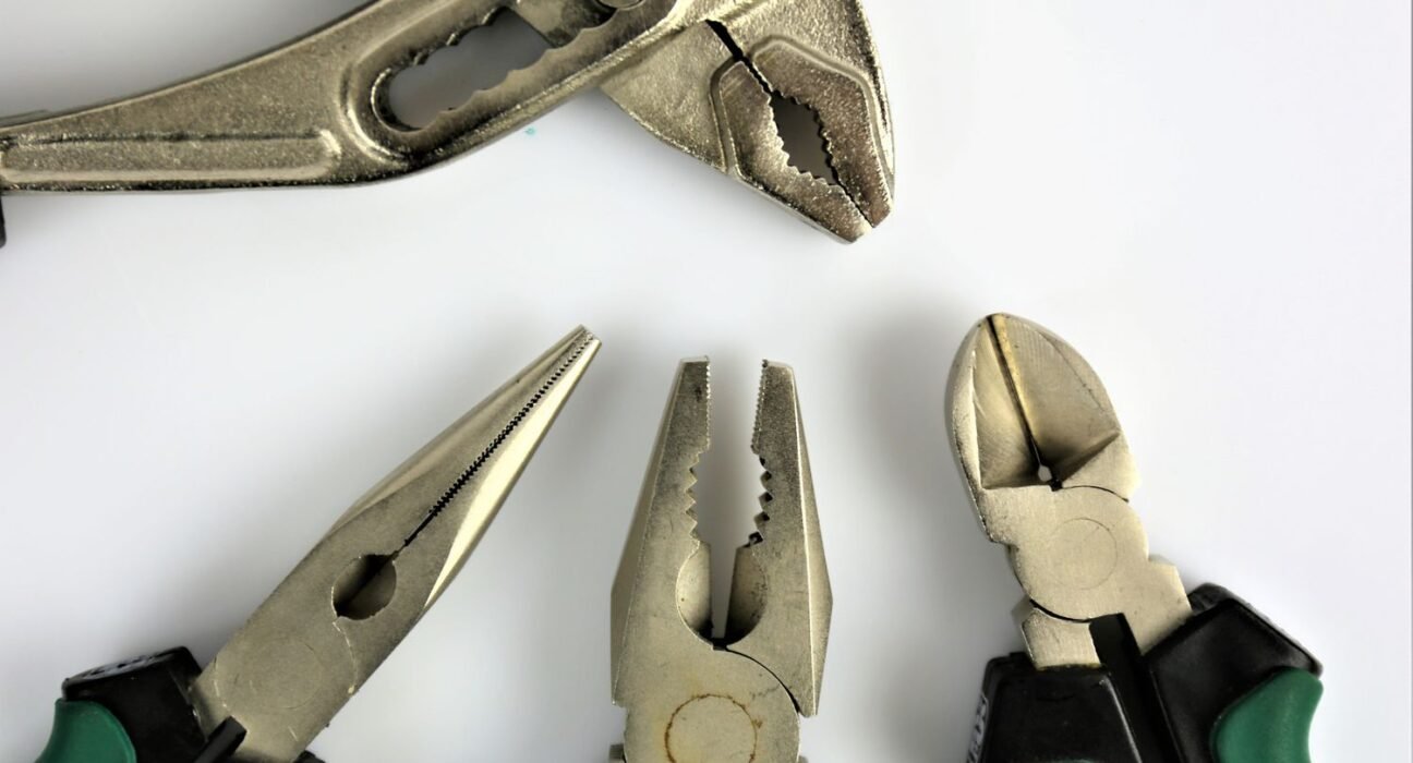 Choosing the Right Pliers for Automotive Work: A Mechanic’s Guide