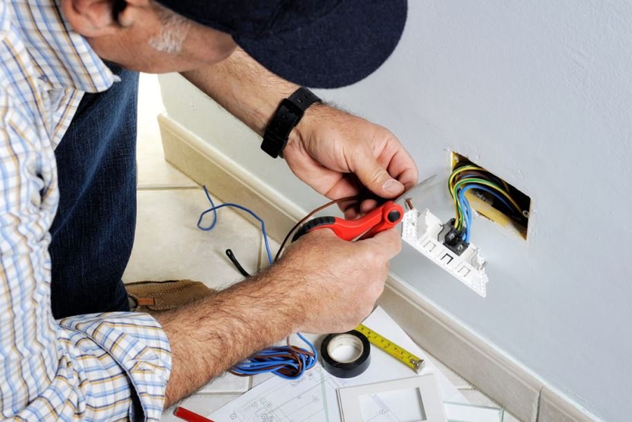 Electrical Contractors and Key Considerations When Hiring for Your Next Project