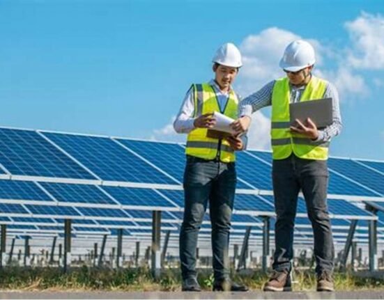 Plummeting Solar Panel and Battery Prices Open New Investment Opportunities in Renewable Energy Projects