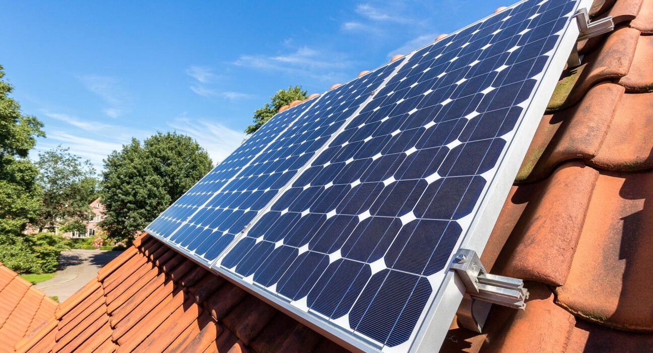 How to Get Solar Panels for Your Home