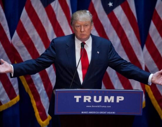 Trump threatens the world in Davos speech