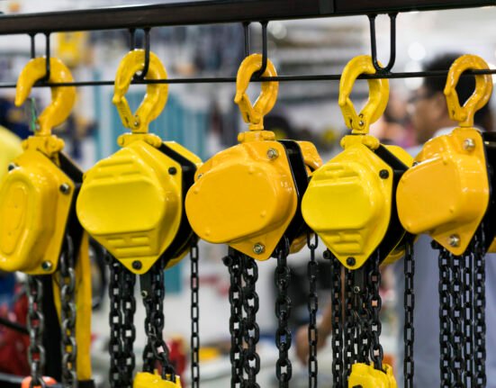 Engine Hoists Explained: How to Pick the Right One for Heavy Lifting