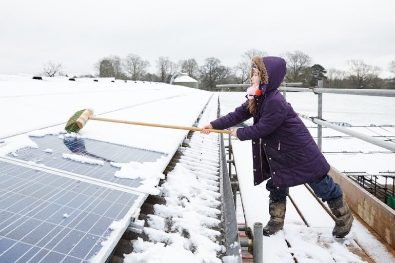 do-solar-panels-work-when-covered-in-ice